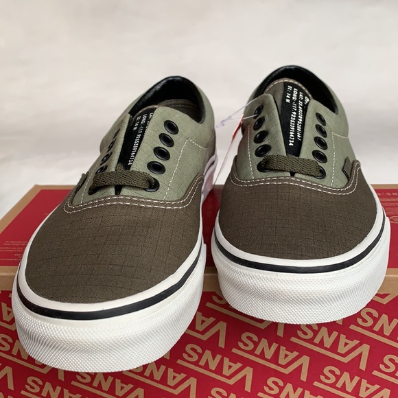 vans authentic army